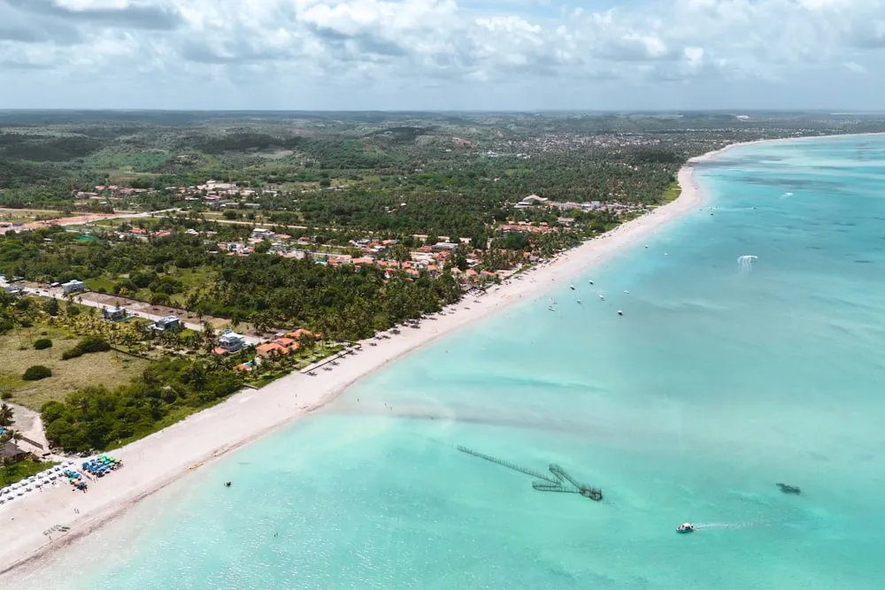 Praia de Maragogi com águas cristalinas, Alagoas